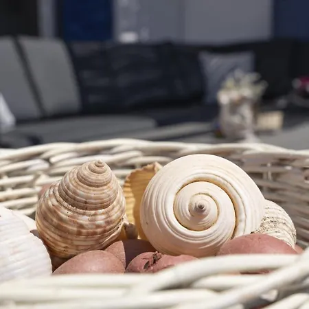 Konstantinos And Eleni's Kúndurosz